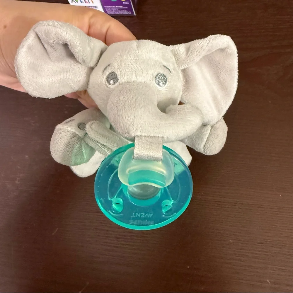 Philips Avent Elephant Pacifier Holder - Picture 6 of 8